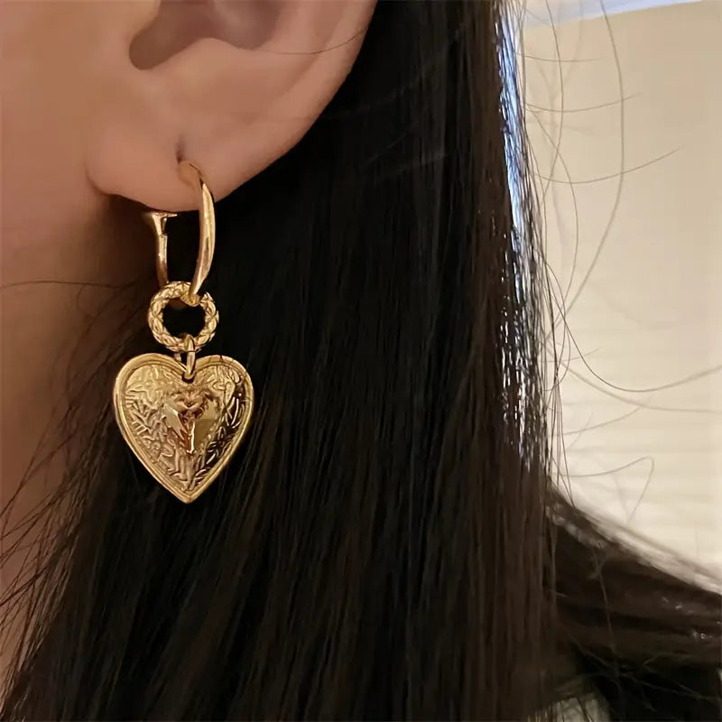 Boucles d'Oreilles Femme Cœur Doré - Style Vintage Romantique