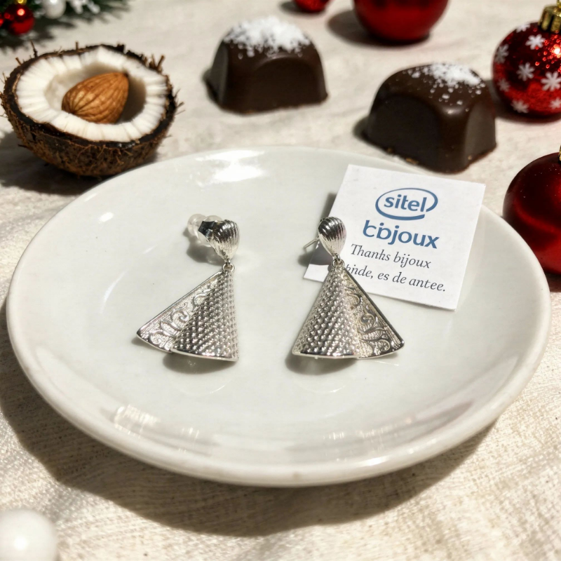BOUCLES D'OREILLES TRIANGLES TEXTURÉES ARGENTÉES