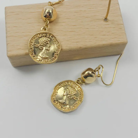 Boucles d'Oreilles Femme Médaille Dorée - Style Vintage Portrait