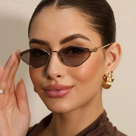 Lunettes de Mode Carrées avec Accents Dorés