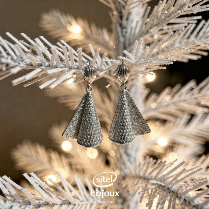 BOUCLES D'OREILLES TRIANGLES TEXTURÉES ARGENTÉES