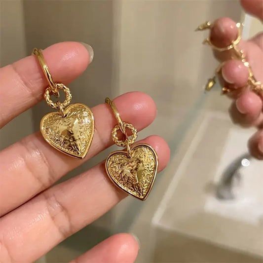 Boucles d'Oreilles Femme Cœur Doré - Style Vintage Romantique